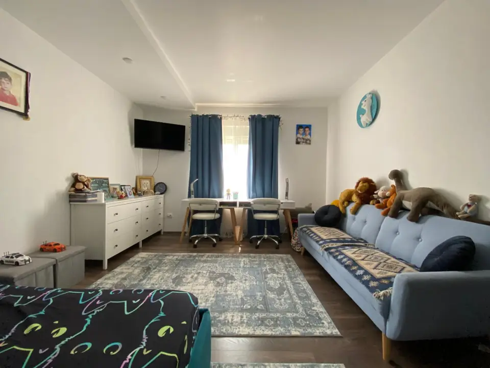casa de vânzare în Moara Vlăsiei, Ilfov - spațiu generos cu vederi spre lac - imaginea 8